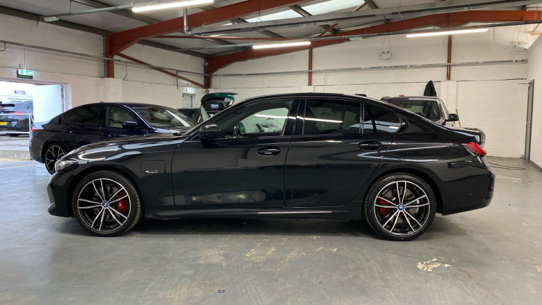 BMW 3 Series 330e M Sport 4dr Step Auto [Pro Pack] Saloon